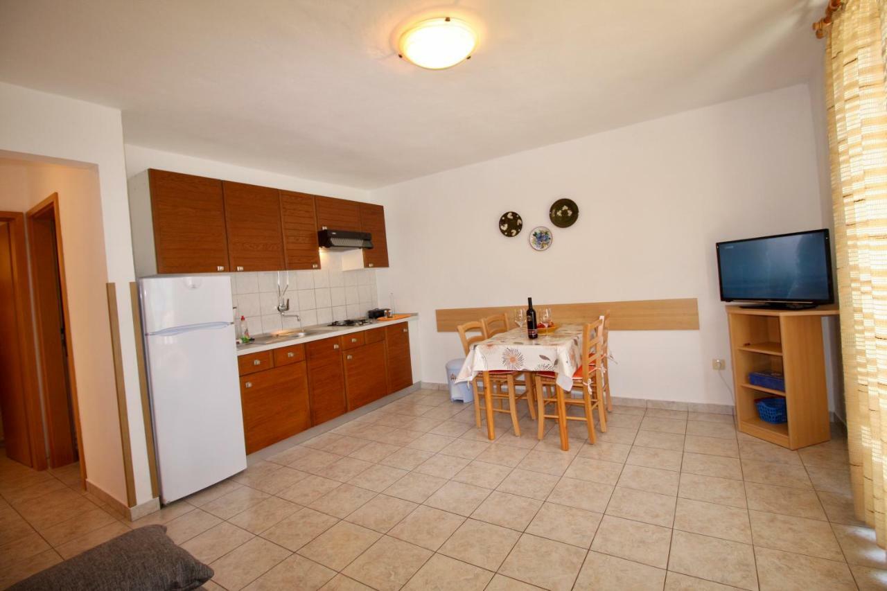 Charming Apartments Vesna Ravni Labin  Bagian luar foto