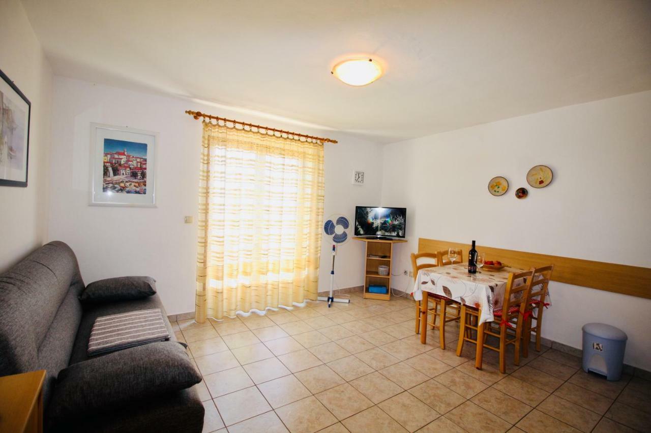 Charming Apartments Vesna Ravni Labin  Bagian luar foto